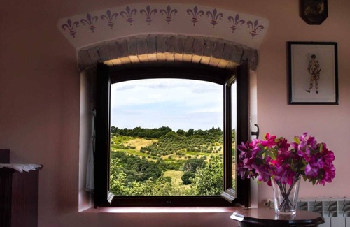 San Pietro in Bossolo Cottage | Cottage Polvereto S. Andrea a Cellole a beautiful hilltop Castle sleeps two