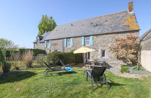 Cherrueix House | Cottage Roazhon
