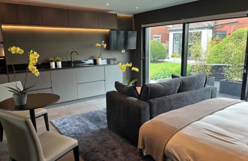 Bolton House | Cottage - Sleeps 2 Patio & Free On-Road Parking