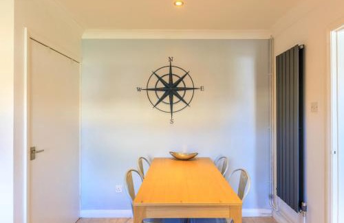 Saundersfoot House | Cottage sleeps 6 within 5 mins from the sea