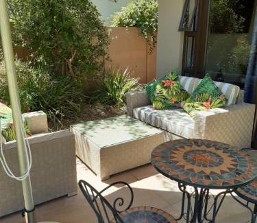 Somerset West Apartment | Cottage@Somerset