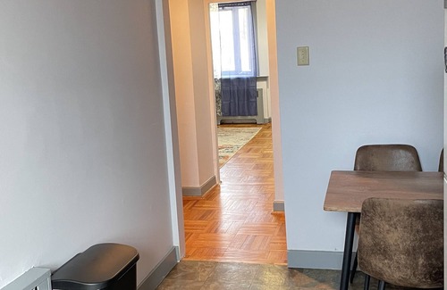Delair Apartment | Cottage Street Retreat