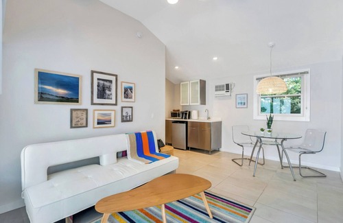 Hampton Bays House | Cottage Suite in Boutique Hotel, Heart of Hampton Bays, Waterfront.