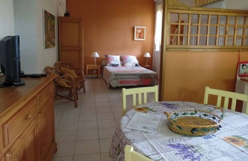 Sommieres Cottage | Cottage The River