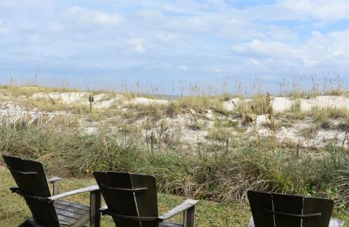 St. Augustine Beach House | Cottage Three DIRECT OCEANFRONT Best Section of Beach - Steps to Beach -Walk to Restaurants