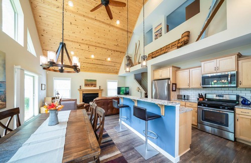 Miami Park House | Cottage w/Hot Tub, Fire Pit & Beach Access