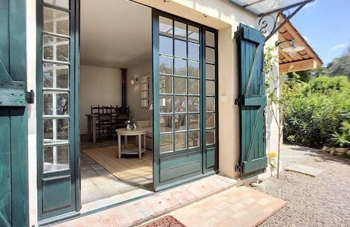 Tourrettes-sur-Loup Cottage | Cottage with breathtaking sea view, private pool and walking distance to village