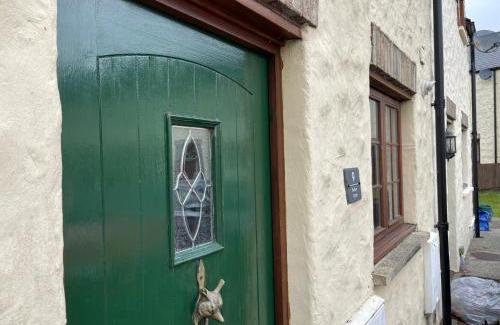 Haverfordwest House | Cottage With Hot Tub in Pembrokeshire