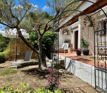 Lorgues Bed & Breakfast | Cottages at Les Pervenches