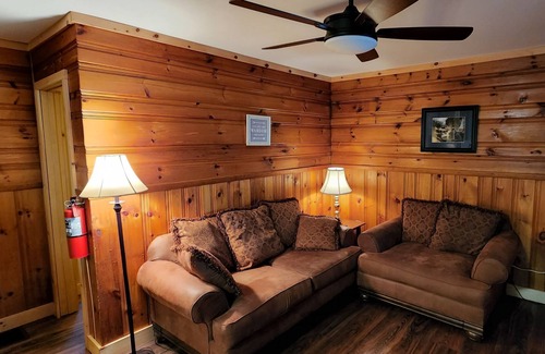 Lake Luzerne Cottage | Cottages near Saratoga Springs