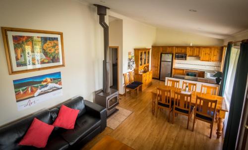 Lovedale House | Cottages on Lovedale - Cottage No. 2