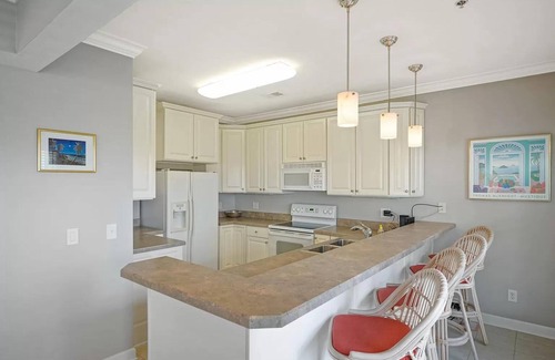 Ocean Isle Beach Villa | CottageVacations4u "7 Day Weekend" 200 YDS to beach-pool club-tennis-pickleball-basketball courts