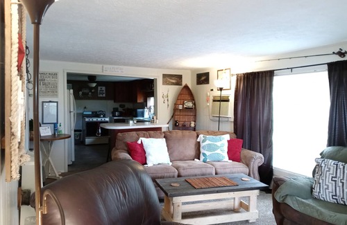 Cotter House | Cotter house on the Hill