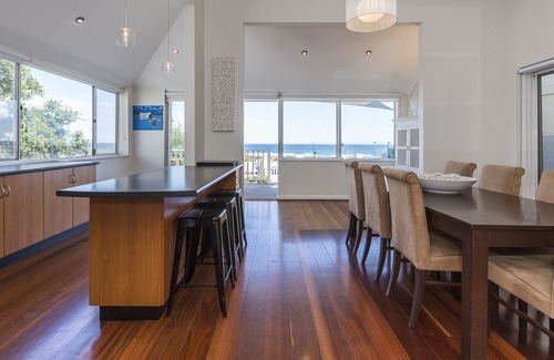 Cottesloe House | Cottesloe Beach House - Beach front with amazing views and pool