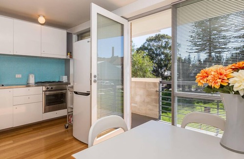 Cottesloe Apartment | Cottesloe Tree Top Studio - Executive Escapes