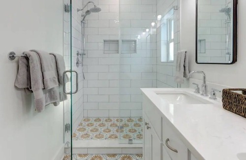 Thunderbolt Cottage | Cotton Bleu at The Village on The Bluff
