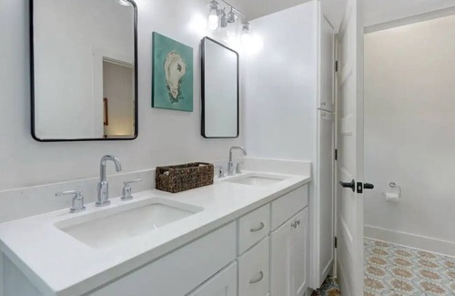 Thunderbolt Cottage | Cotton Bleu at The Village on The Bluff