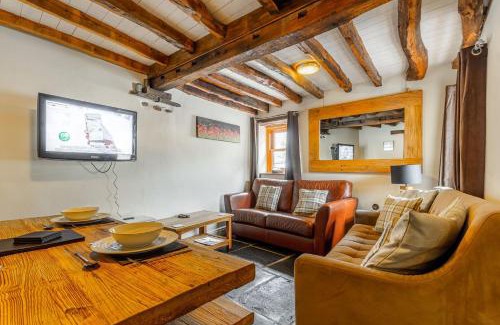 Staveley House | Cottontail Cottage