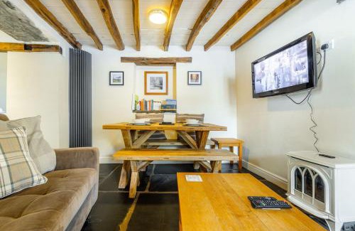 Staveley House | Cottontail Cottage