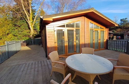 Troutbeck Bridge Ski Chalet | Cottontail Lodge - a holiday lodge that sleeps 4 guests in 2 bedrooms