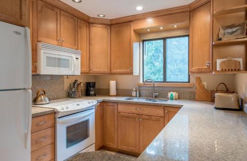 Elkhorn House | Cottonwood Condo 1413