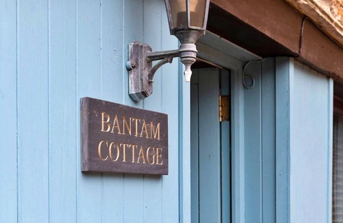 Combe Martin Cottage | Coulscott Bantam Cottage
