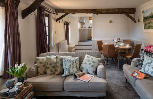 Combe Martin Cottage | Coulscott Peacock Cottage