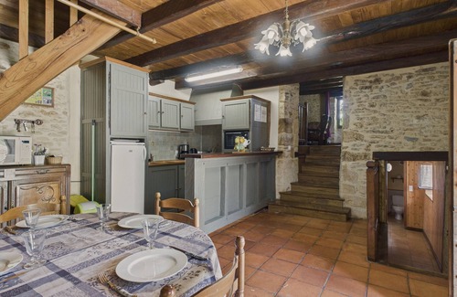 Saint-Crepin-et-Carlucet Ski Chalet | Country house for 6 with swimming pool and garden