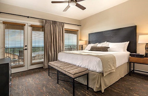 Marble Falls Resort | Country, Boating, Floating, Wilderness !