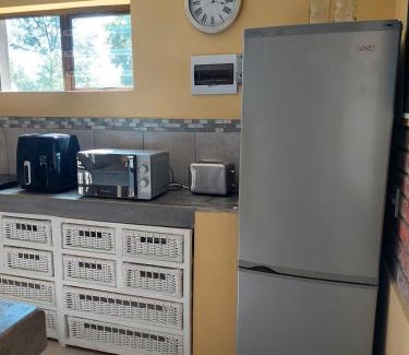 Port Elizabeth Apartment | Country Breez Inn - Port Elizabeth