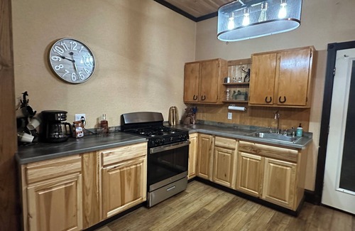 Riverton Cabin | Country Cabin Located In Central Wyoming