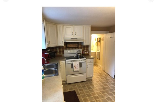 Franklin Cottage | country charm cottage in a quiet neighborhood. easy access.