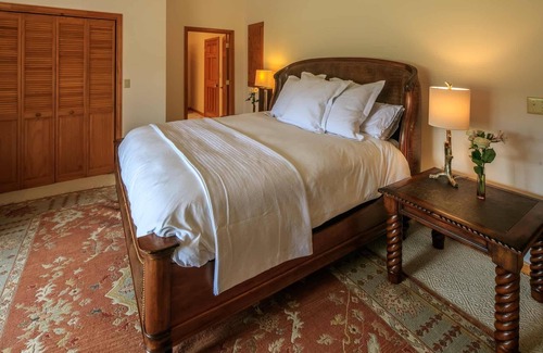 Hendersonville House | Country-Chic "Barndominium" overlooking Mount Pisgah