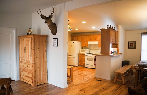 Big Bear City Cabin | Country Club Chalet