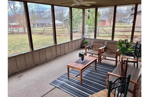 Oxford House | Country Club Home, 5 mins from Miami U