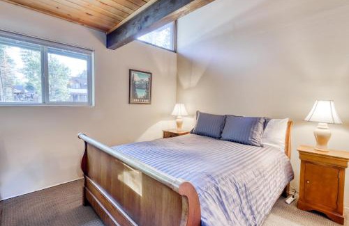 South Lake Tahoe House | Country Club Retreat