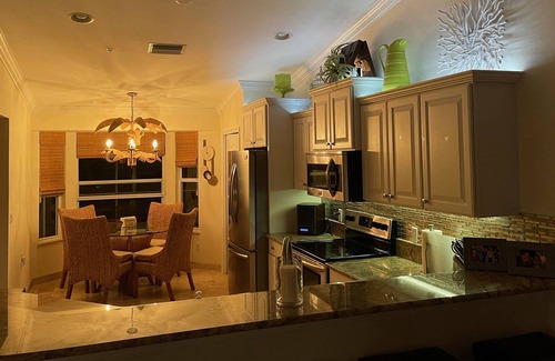 Heritage Palms Villa | Country Club Villa in Golf, Tennis Community with Buddha Porch, Sleeps 6