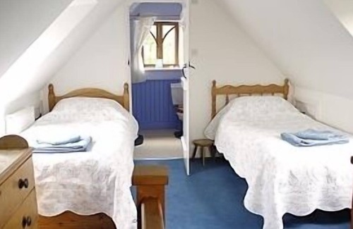 Kilmington Cottage | Country Cottage In Peaceful Surroundings, Pet Friendly, Footpaths On Doorstep