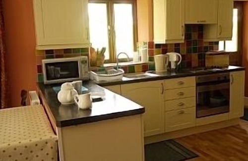Kilmington Cottage | Country Cottage In Peaceful Surroundings, Pet Friendly, Footpaths On Doorstep
