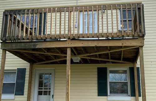 Charleston House | Country Comfy Right In Town New Remodel King/Queen