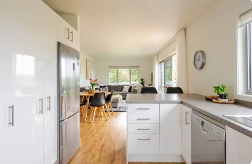 Wairakei House | Country Cottage in an idyllic setting and just minutes from action packed Taupō!
