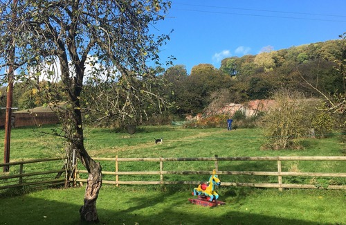 Kingswood Cottage | Country cottage in grounds of country house