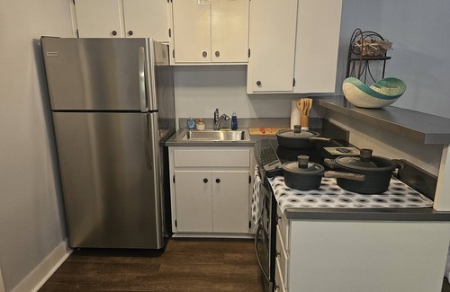 Sanford House | Country Cottage on wooded lot minutes from town. Pet friendly!