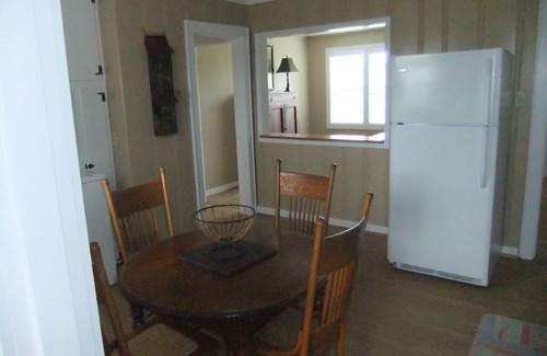 Bradfordsville Cottage | Country Cottage, Travel the Bourbon Trail and Historic Sites