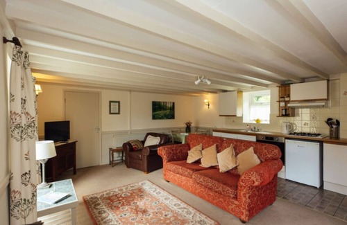 Haverfordwest Apartment | Country Dual Cottage Stay | Comfortably Sleeps 6