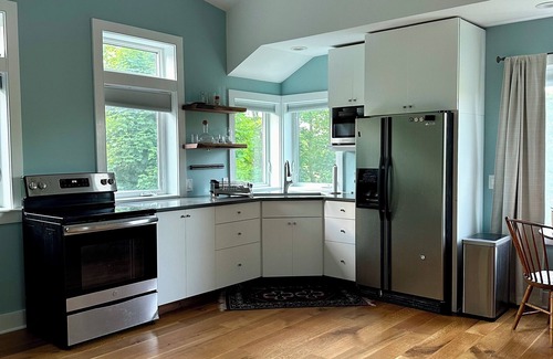 Belle Mead Apartment | Country escape in a 1770 Farmhouse, 14 mins from downtown Princeton.