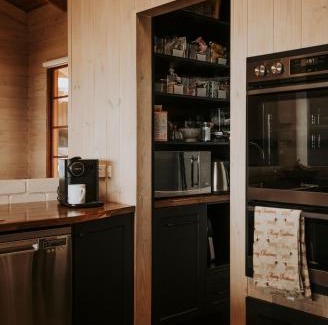 Bridge Creek House | Country Escape on 23 Acres - 3BR Home with Panoramic Views