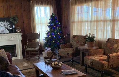 Gordonville House | Country farm house