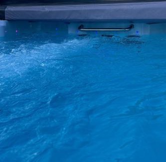 Otley House | Country Farmhouse - swim spa hot tub- bbq hut