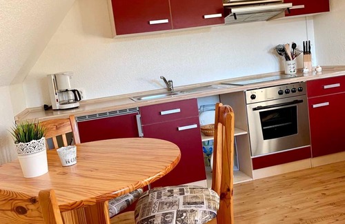 Pantow Apartment | Country holiday home at Teich- Reet covered/Ostseenah/bei Binz - Apartment